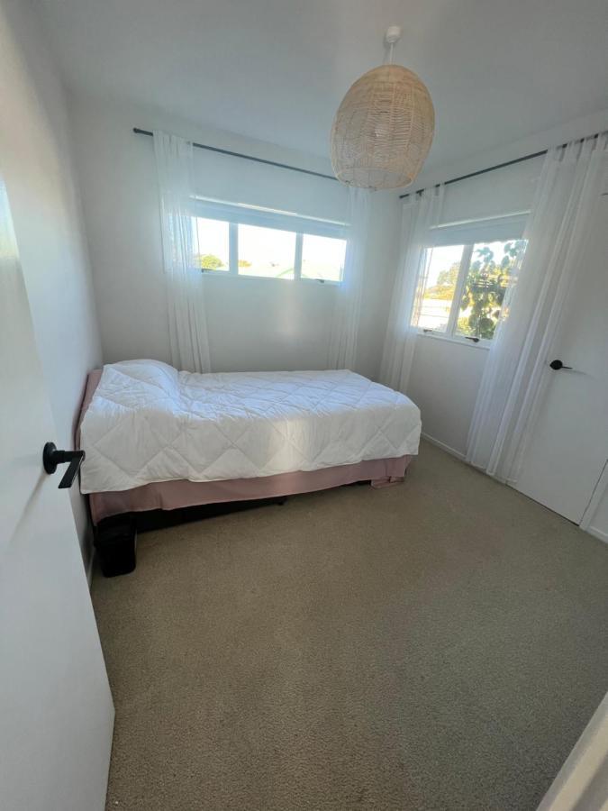 Orewa Homestay Rooms Auckland Exterior photo